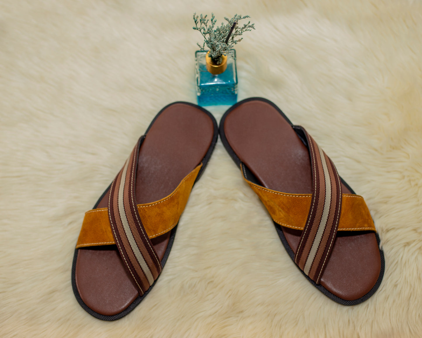 Brown Criss-Cross Palm Slides